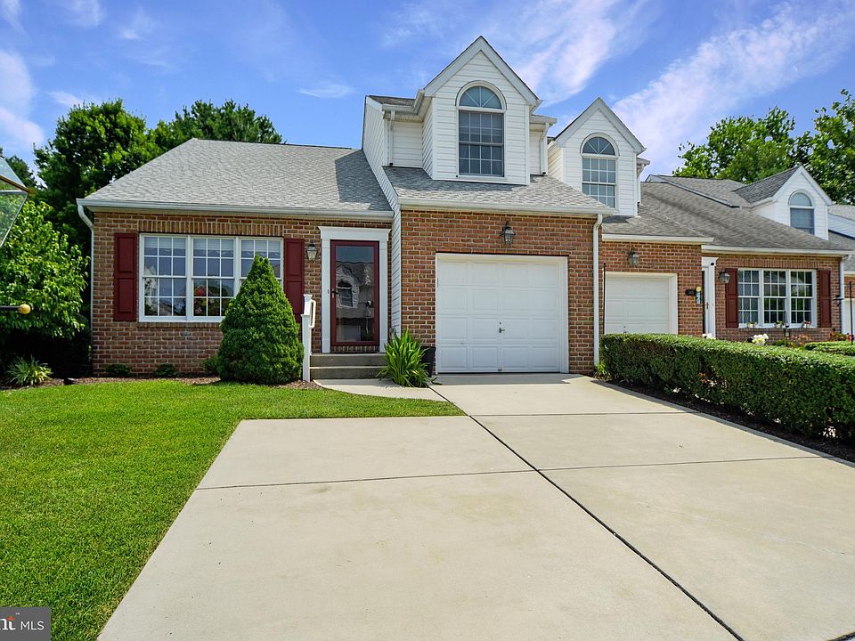 1st image of 1813 Barrington Village Ct