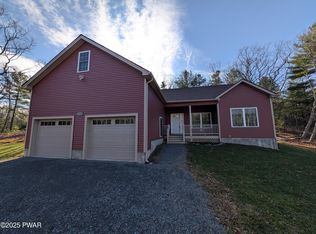 163 Erie Rd, Shohola, PA 18458