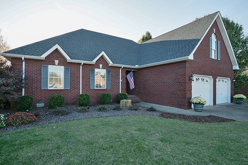 2nd image of 1726 Kensington Dr