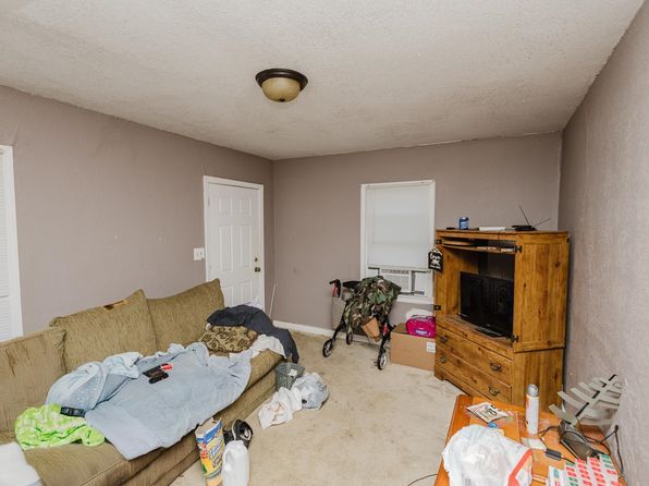 wichita-kansas-443167402 picture