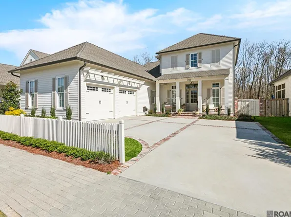 2706 Pointe Marie Dr, Baton Rouge, LA 70820