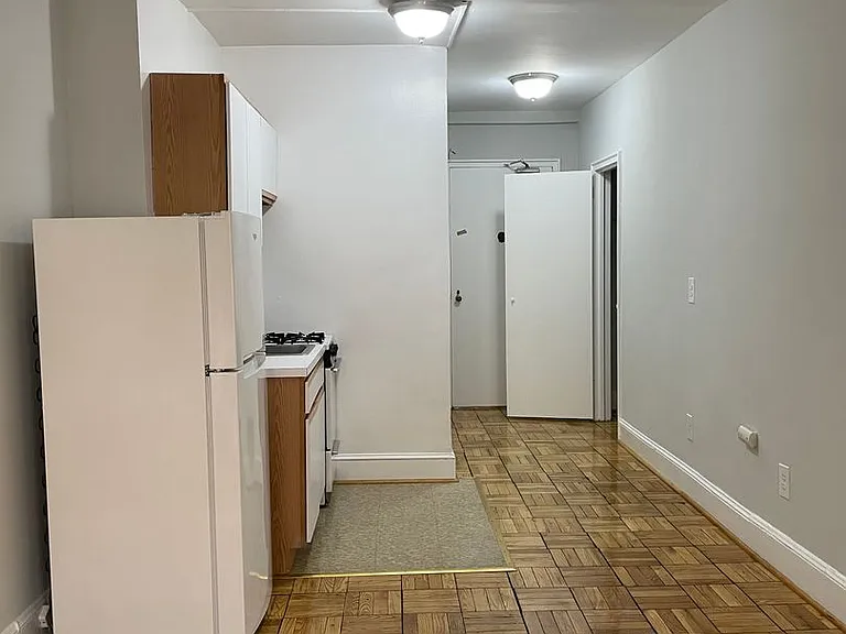 Q Street Apartments — Photo 3