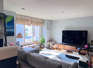 23 Legends Hills Rd #23, Edgewater, NJ 07020