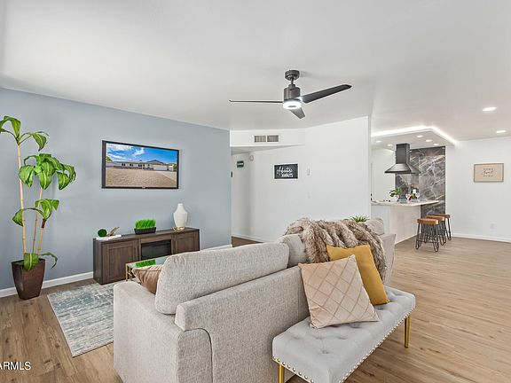 4th image of 4215 W TOWNLEY Avenue