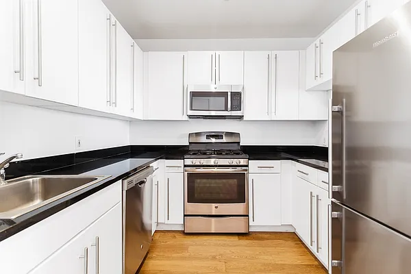 Rented by REAL New York | media 10