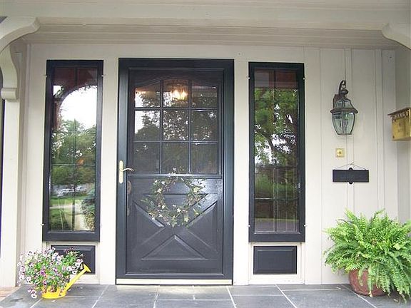 4th image of 1726 Sherwood Dr