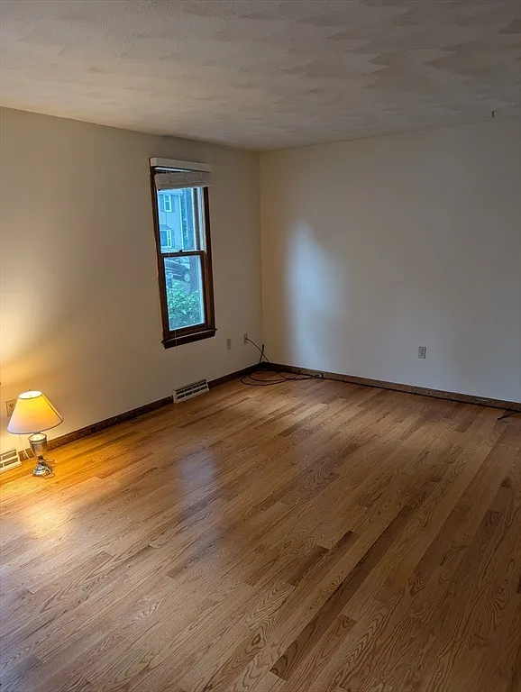 2 bed, 1.5 bath, 1170 sqft, $2,900 — Photo 4