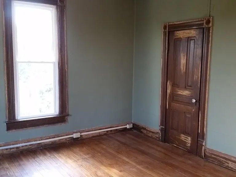 1912 Vine St — Photo 15