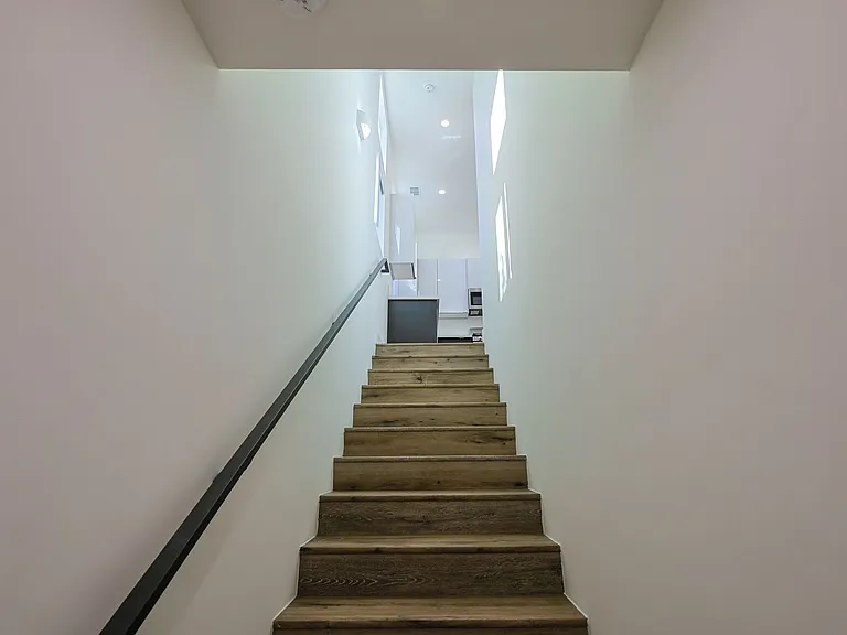 2616 Wellington Rd — Photo 5