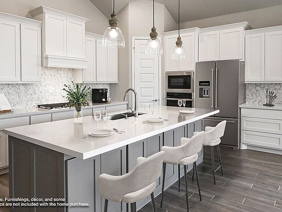 3rd image of 715 Alta Circle