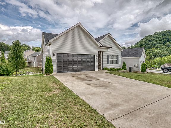 3rd image of 167 Brighton Pl