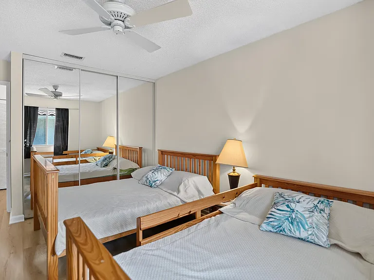 65 Pelican Pointe Dr #2030 — Photo 42