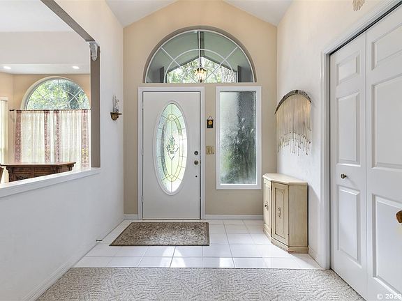 2nd image of 5619 NW 69th Ln