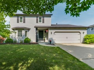 1226 Challis Dr, Bloomington, IL