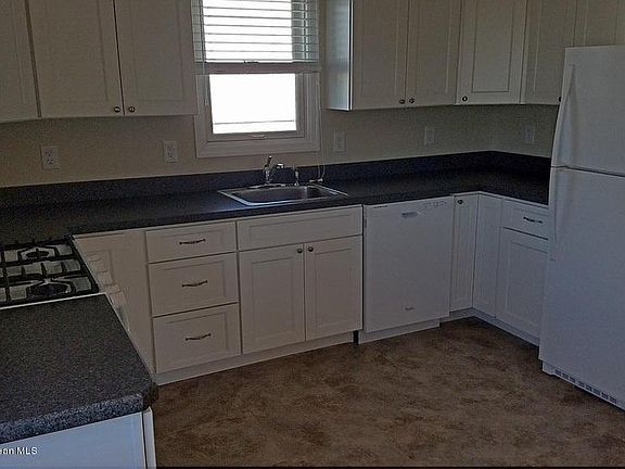 4th image of 3254 Oceanic Dr