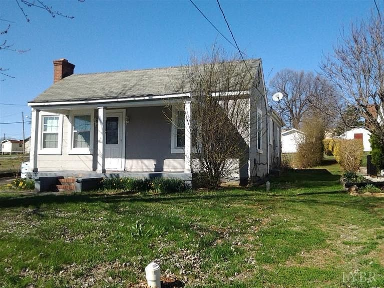 2nd image of 202 Roberts Ave