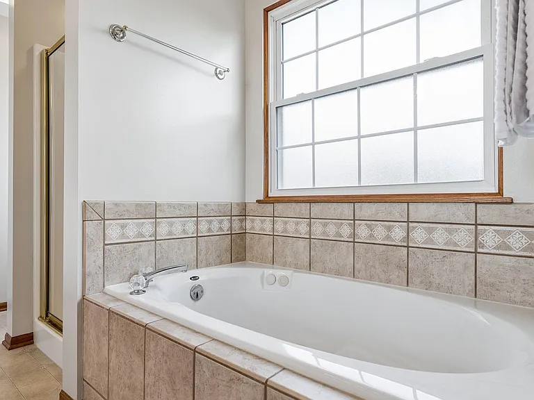 158 W Lombard Dr — Photo 17