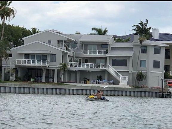 2nd image of 798 Nina Dr