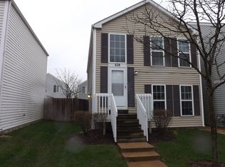 628 Four Seasons Blvd, Aurora, IL 60504