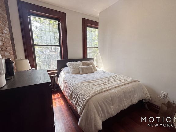 2nd image of 1261 Park Ave APT 14