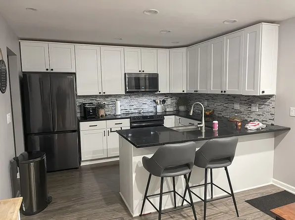 14046 W Tiffany Pl, New Berlin, WI 53151