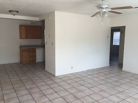3rd image of 1408 N Winstel Blvd