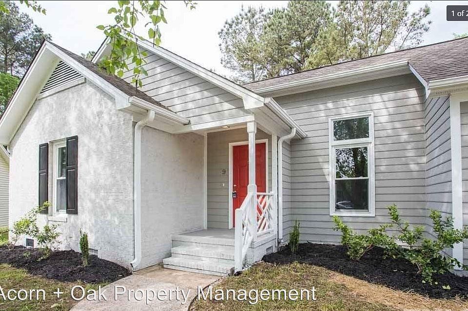 1st image of 9 Meetinghouse Ln