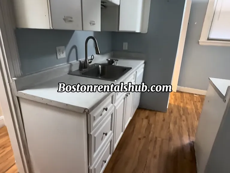 10 Alton Pl #2 — Photo 4