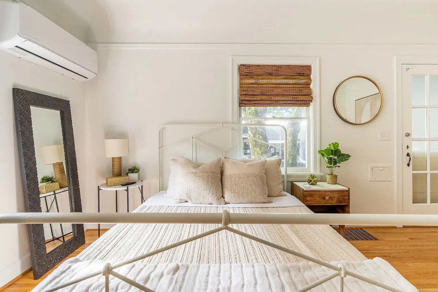 Studio, 1.0 bath, 322 sqft, $2,321 — Photo 4
