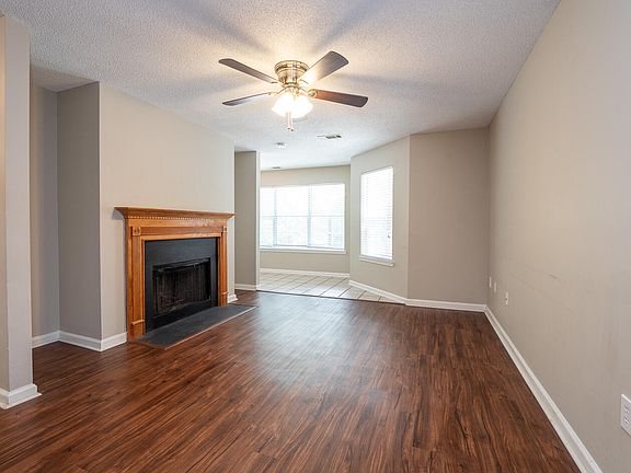 3rd image of 188 Midland Pkwy APT 420