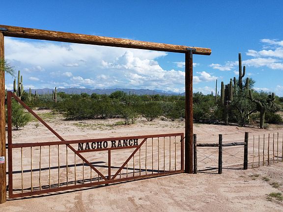 3rd image of 1 N Nacho Ranch Trl