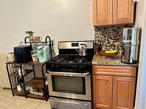 4th image of 16 Seymour St APT 20