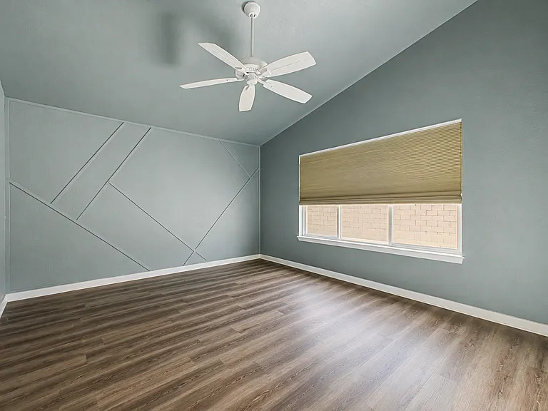 6906 W Phelps Rd — Photo 15