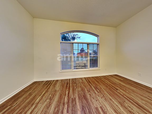 4th image of 229 Sparrow Branch Cir