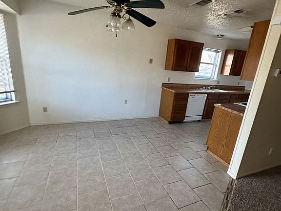 5th image of 1509 Iris Ave