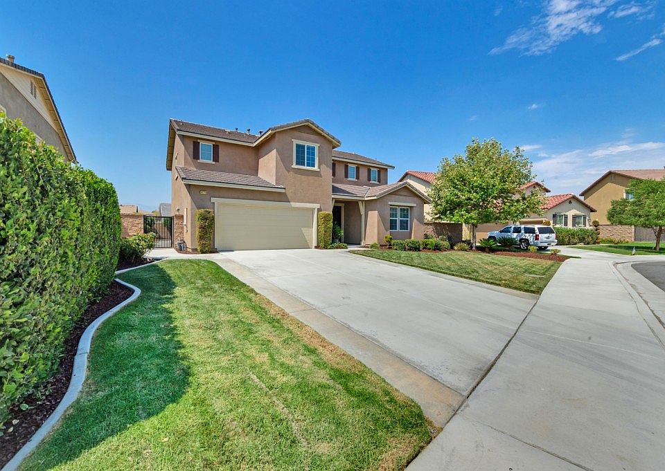 1st image of 14716 Oak Leaf Dr
