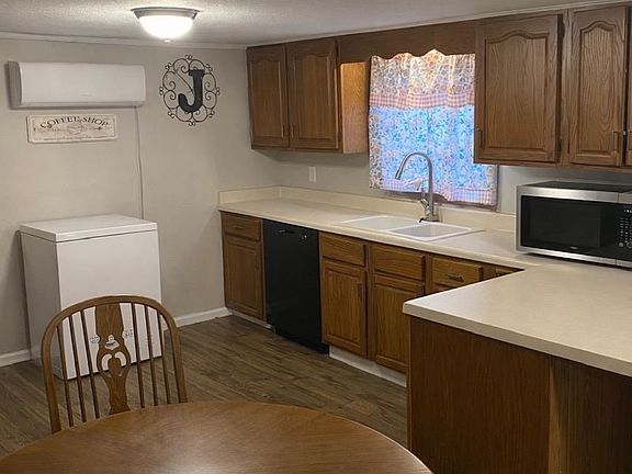 3rd image of 304 N Anderson Ave