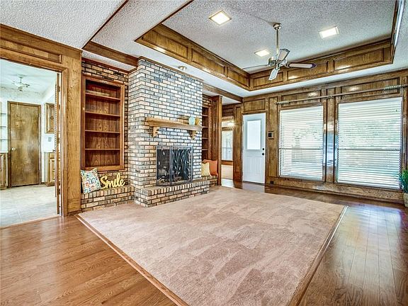 4th image of 944 Foxwood Dr