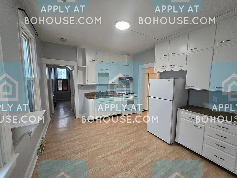 3010 McArthur Dr — Photo 3