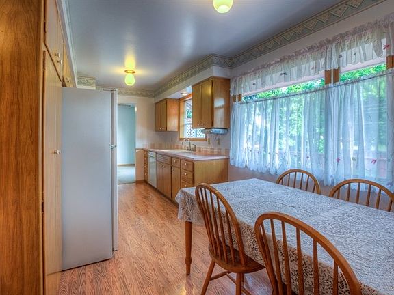 5th image of 8522 E Rockwell Ave