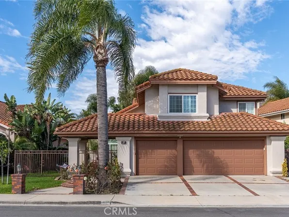 25 Barcelona, Irvine, CA 92614