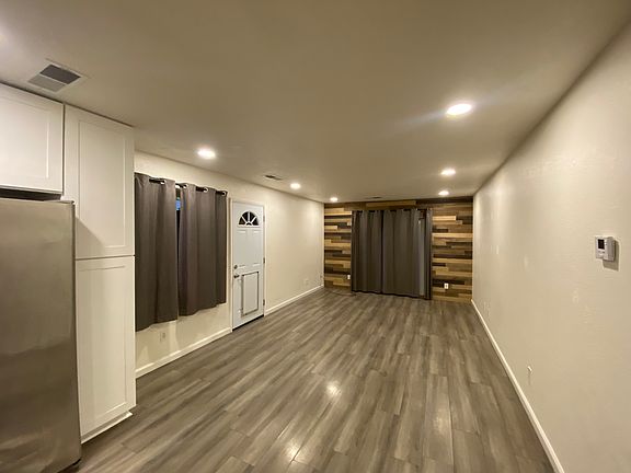 2nd image of 715 Dixie Ln