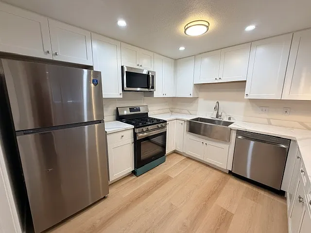7435 Power Inn Rd #B — Photo 2