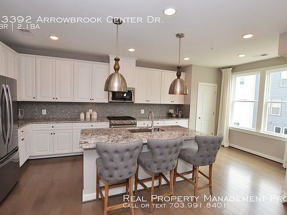 3rd image of 13392 Arrowbrook Centre Dr
