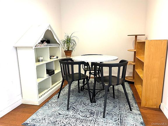 5th image of 40-28 College Point Blvd #810