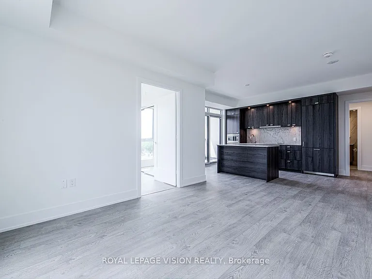858 Dupont St #604 — Photo 8