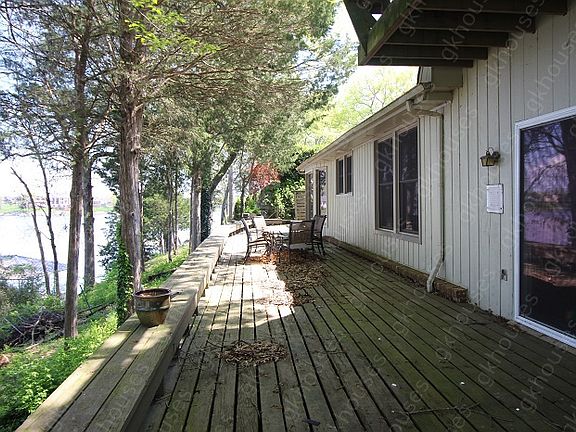 3rd image of 1439 Dickerson Bay Dr