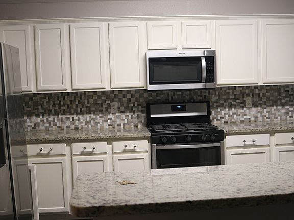 2nd image of 3912 Chelsea Dr