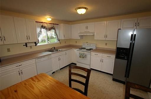2nd image of 114 Crystal Water Dr