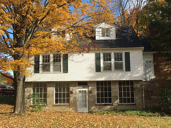 2nd image of 7822 Washington St